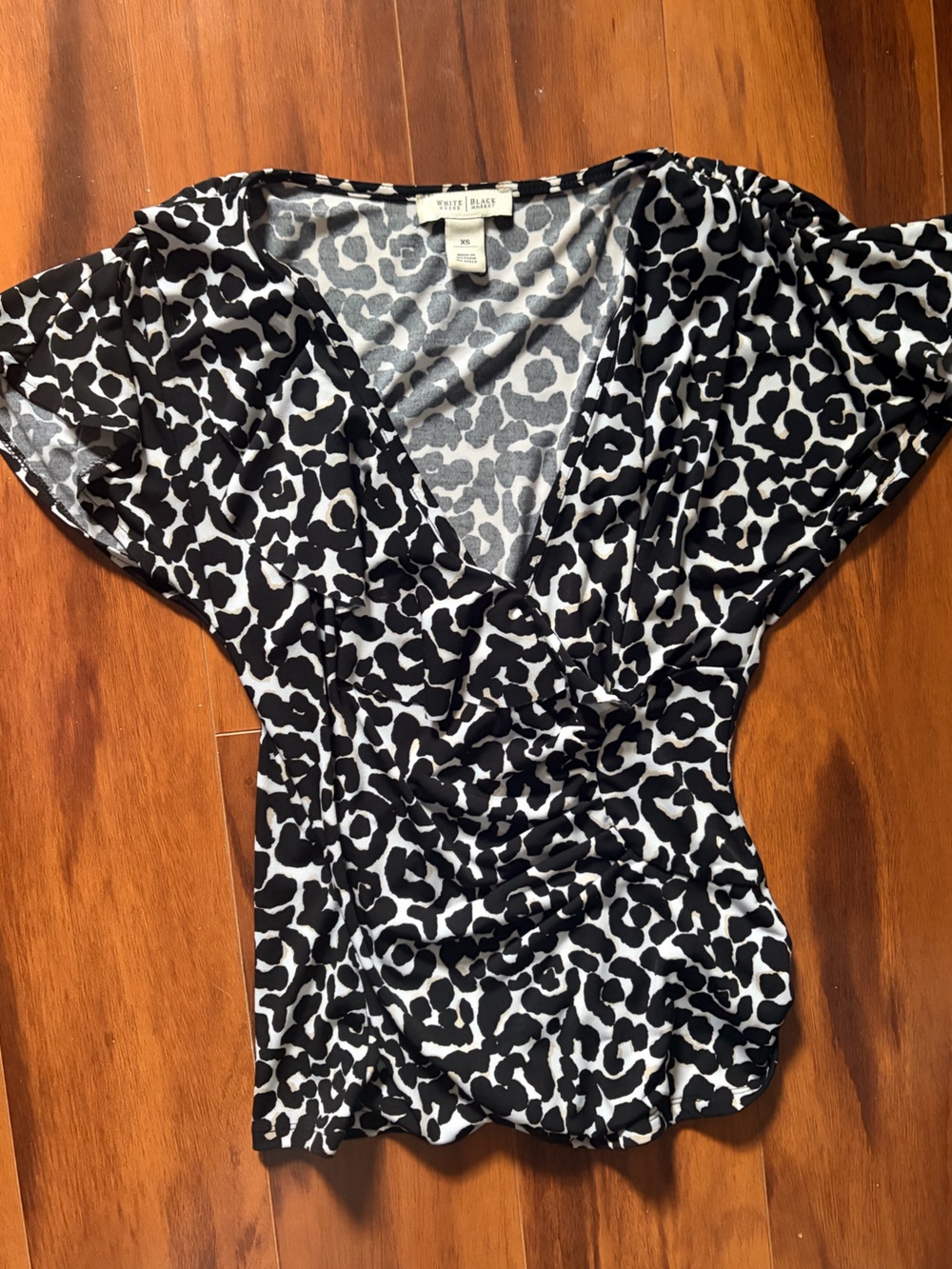 White House Black Market Black & White Leopard Print Ruched V-Neck Top